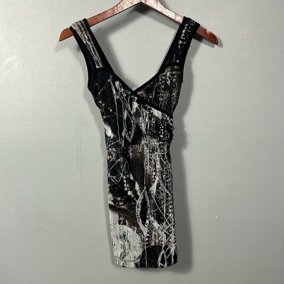 Italian Le Gatte Sheer V- neck Stretchy Mini Mesh Dress  size US 6 - Picture 1 of 13